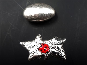 FOG18C PLACCA EDERA COCCINELLA 3,5cm ARGENTO BILAMINATO