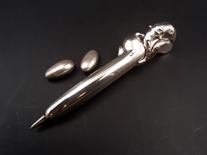 DS7354 PENNA ELEFANTE RESINA ARGENTATA 16cm ***SC50%***