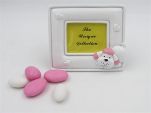 1012686 CORNICE con CANE RESINA ROSA 6x4cm 2xSC ***SC50%***